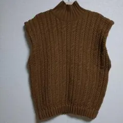 ★ZARA★ケーブルニット ベスト ハイネック ブラウン　M　お値下げ