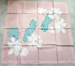 ピンク スカーフ