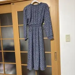 ハニーズ　花柄ワンピース