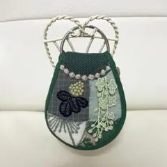 緑 小さなポーチ ミナペルホネンハンドメイド 両面パッチワーク