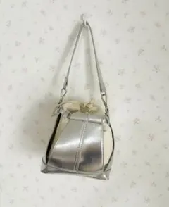 シルバー バケット型 ショルダーバッグ