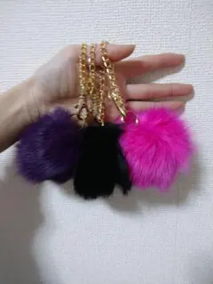 ブラック ファーボンボンチャーム