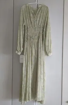 【新品タグ付】ミラオーウェン　ワンピース　0サイズ 花柄ワンピース