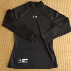 UNDER ARMOUR ブラック アンダーシャツ YLG