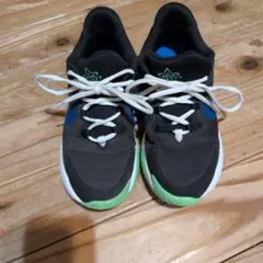 NIKE STAR RUNNER 04 スニーカー ブラック　　24.5センチ