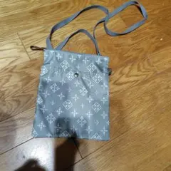 Daily russet サコッシュ グレー 総柄のサムネイル