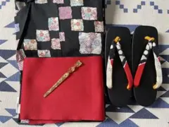 （セット内容変更）カラフル模様の黒い浴衣と赤帯(裏は黒)下駄と髪飾りの4点セット