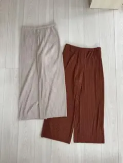 ワイドパンツ　プリーツパンツ ユニクロ