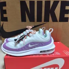 新品 NIKE ナイキ エアマックスアクシス 22.5cm　スニーカー　人気