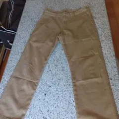 ユニクロ暖パン　ベージュ シンプルパンツ ウエスト82cm