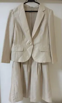 コムサイズム　セットアップ　セレモニー　フォーマル　スカートスーツ