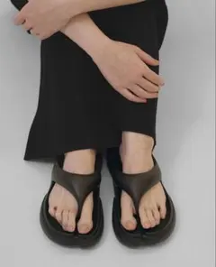 値下げ todayful × PAES サンダル　ダークブラウン TODAYFUL paes-04 New Flipflop ダークブラウン - メルカリ