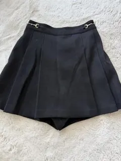 黒のプリーツ　キュロットスカート