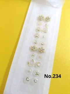 【まとめ割りあり】耳つぼジュエリー✩ストーン　月　星　ゴールド