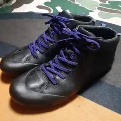 ブラック スニーカー