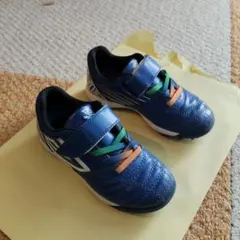 umbro トレーニングシューズ　16cmのサムネイル