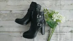 FOREVER21 ブーツ 黒 Sサイズのサムネイル