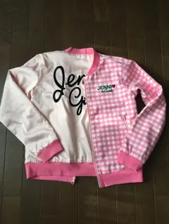 シスタージェニースタジャン