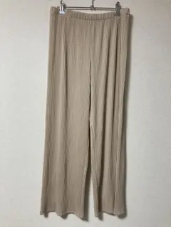 UNIQLO ベージュ プリーツパンツ Lサイズ