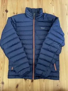 patagonia ダウンセーター　ネイビー