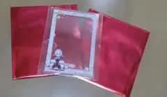 キャラクターカードと赤いケースセット
