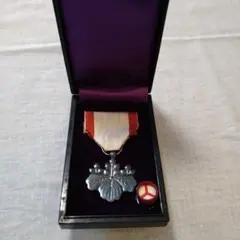 勲章 勲八等白色桐葉章☆1875年（明治8年）～／純銀製／漆塗箱付き／美