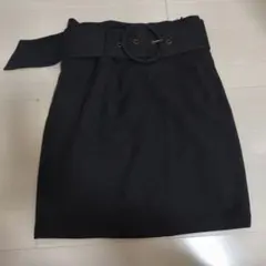 LIP SERVICE ブラック タイトスカート ベルト付き