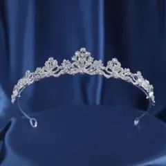 ウェディング　ティアラ　ヘアアクセサリー