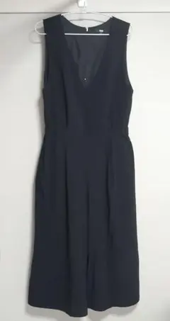 【UNIQLO】オールインワン／Lサイズ・ブラック