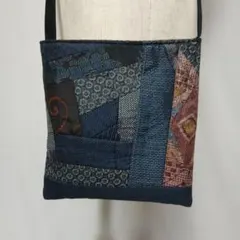 着物リメイク　大島紬や絣パッチワークミニショルダーバッグ　(スマホショルダー)