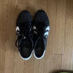 YASUDA サッカースパイク ブラック ホワイトのサムネイル