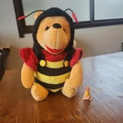 新品未使用　くまのプーさん　みつばちくんパジャマ　ぬいぐるみ　レトロ ディズニー Disneyくまのプーさん プーさん ぬいぐるみ 2009年製