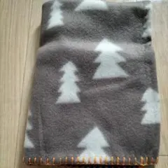 フリースブランケット ブラウンとホワイトの木の模様