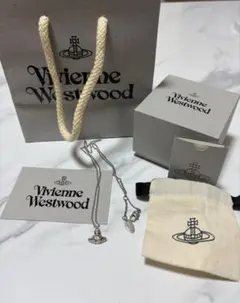 Vivienne Westwood ネックレス オーブ シルバーのサムネイル
