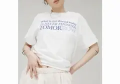 アダムエロペ HERE MY NAME ロゴTシャツのサムネイル