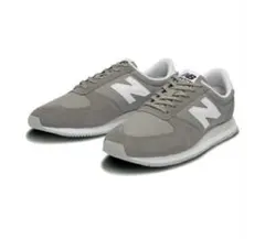 スニーカー 23.5