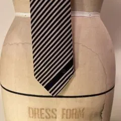 【美品】dunhill (ダンヒル) ストライプ シルク ネクタイ ネイビー系