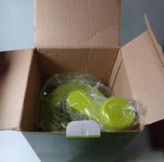 明るい緑色のスポーツトイ