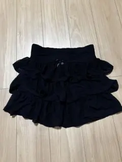 黒　フリルスカート