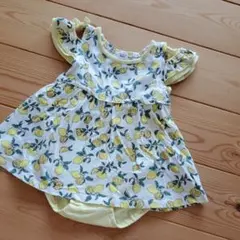 しまむら　レモン柄　ロンパースワンピース　70～80cm