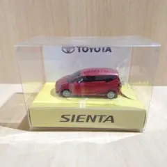 【新品未開封】非売品　トヨタ　シエンタ レッド　ミニカー　キーホルダーのサムネイル