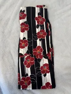 赤い花柄の浴衣単品