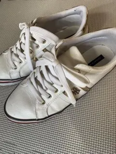 TOMMY Hilfigerトミー レディーススニーカー ホワイトゴールド白金