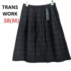 新品タグ付 TRANS WORK シルク混フレアスカート 38(M) 日本製　黒のサムネイル