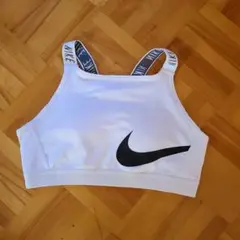 Nike Dri-FIT ホワイトブラトップ M