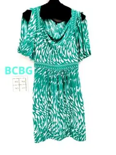BCBG MAXAZRIAチュニック BCBGMAXAZRIA ホワイト Vネック チュニック M - メルカリ