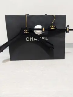 シャネル★ベルベットハンガー2個　ジャンク品のサムネイル