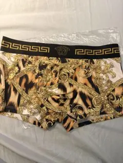 ま*ー様 VERSACE メンズ水着 サイズ6 ブラック/ゴールド　メデューサ ま*ー様 VERSACE メンズ水着 サイズ6 ブラック/ゴールド メデューサ