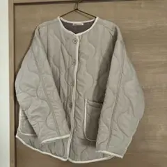 キルティングジャケット　中綿100% 大きいサイズ　ノーカラージャケット　軽量