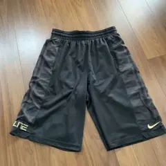 Nike ブラック　M ハーフパンツ